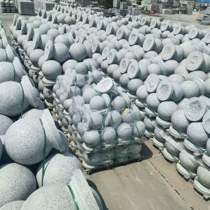 昭通 花岗岩实心圆球，石球，挡车球，挡车石，车止石，路障石。