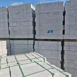 昭通 路沿石，路侧石-尺寸标准、颜色均匀