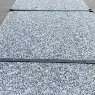 昭通 芝麻黑火烧面毛板，条板，半成品