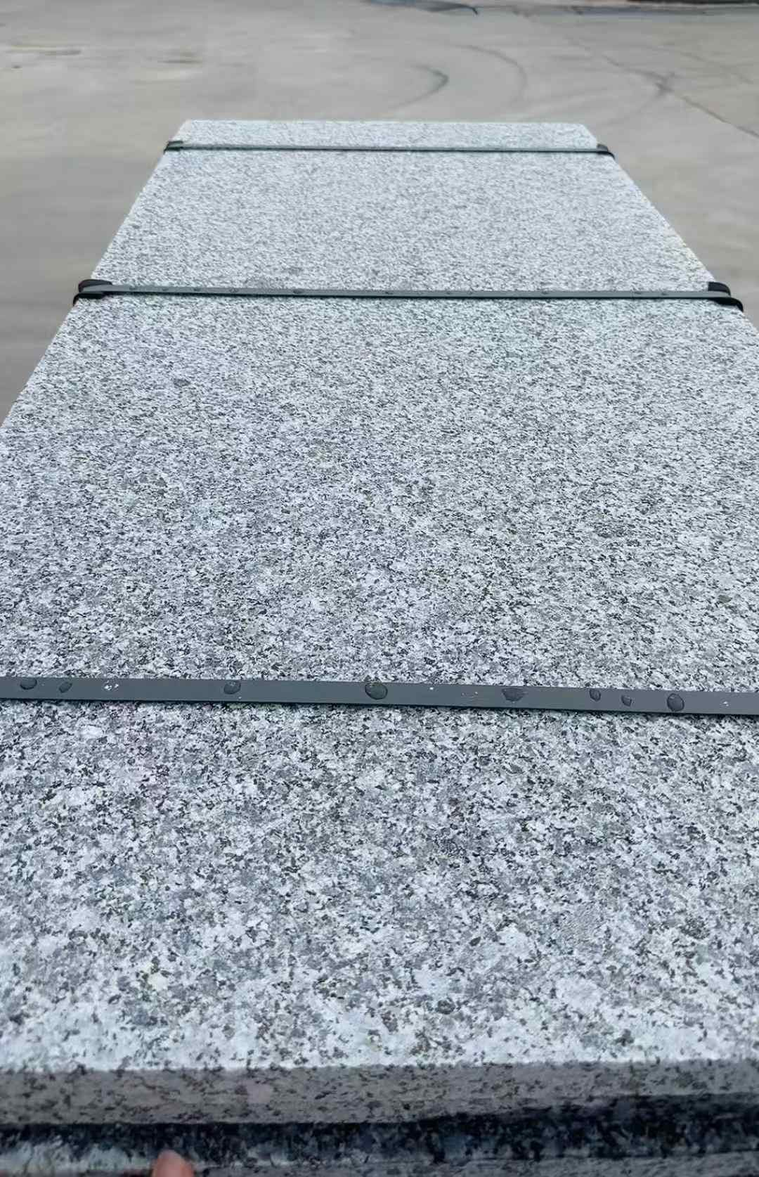 昭通 芝麻黑火烧面毛板，条板，半成品
