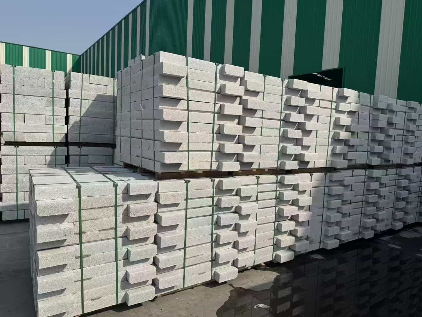 昭通芝麻白路沿石