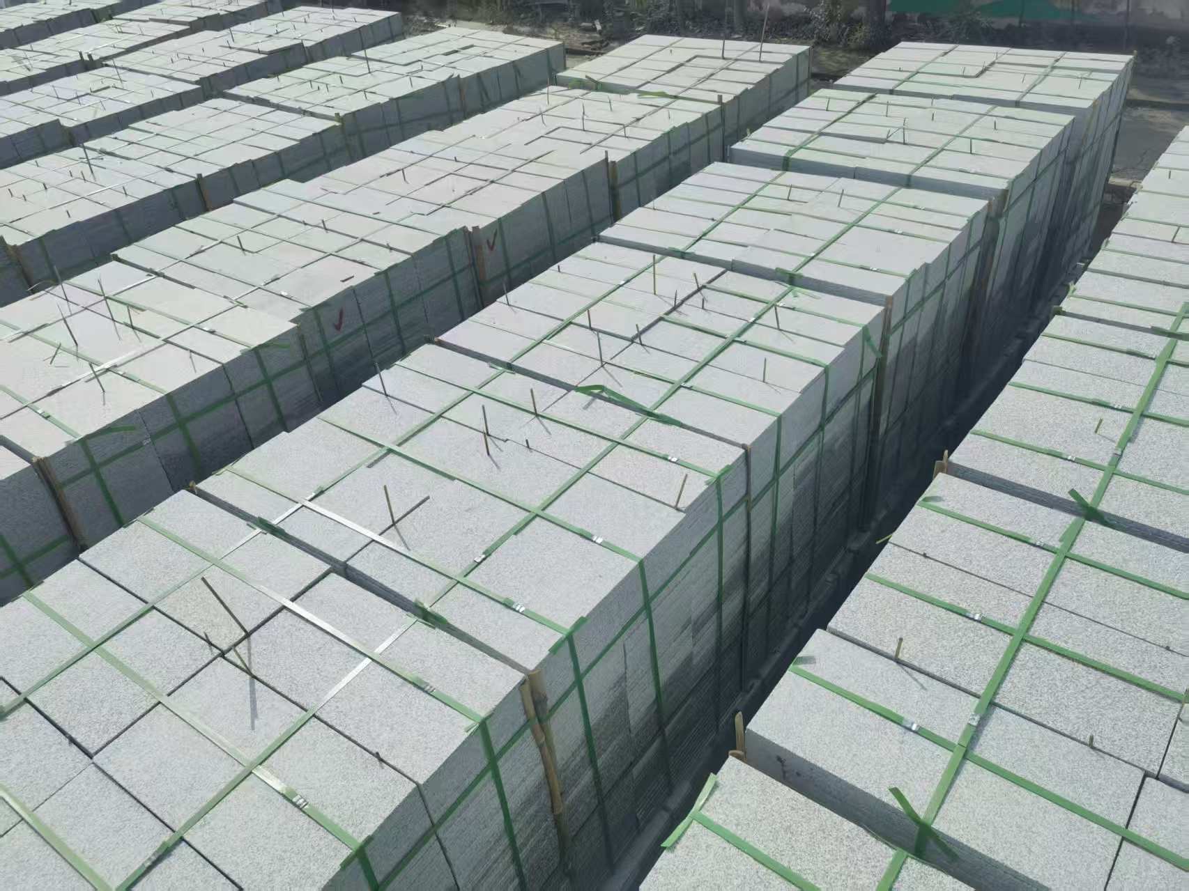 昭通 芝麻白1.8公分火烧300*600地铺，清仓大甩卖